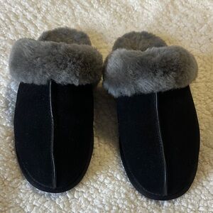 Uggs Black and Gray Fur-Lined Slippers